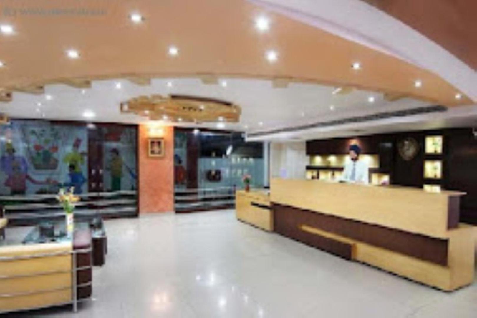 The Gagan Plaza Hotel Kanpur Extérieur photo