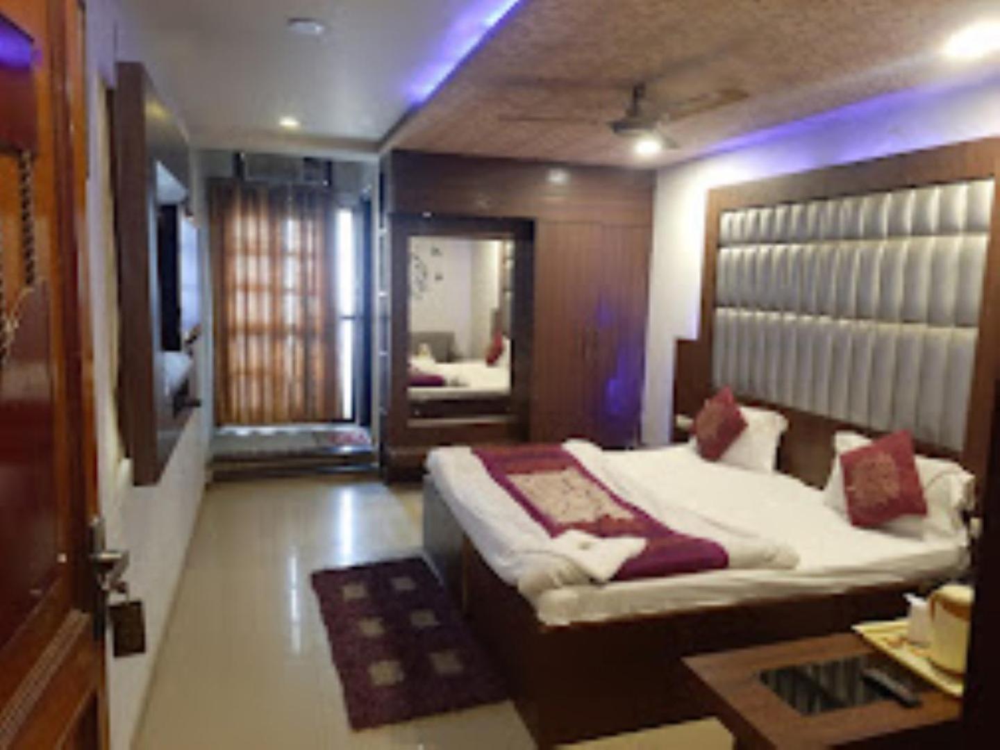 The Gagan Plaza Hotel Kanpur Extérieur photo